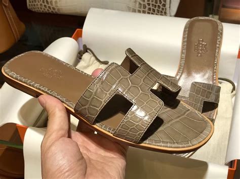 etoupe hermes slipper